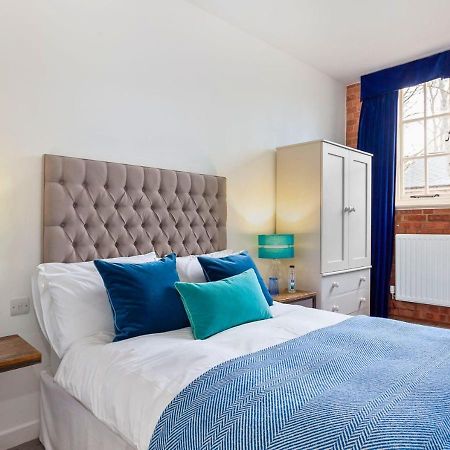 Appartement Bowen-Buscarlet à Bicester Extérieur photo
